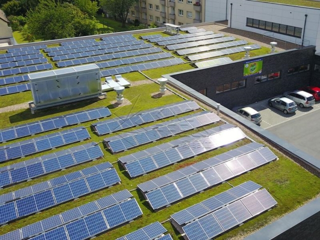 Dakmontagesysteem met geballast kantelbaar zonnepaneel